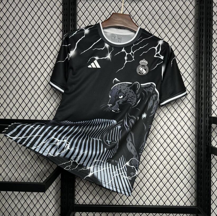 Real Madrid 25/26 Panther Trikot (Sonderedition)