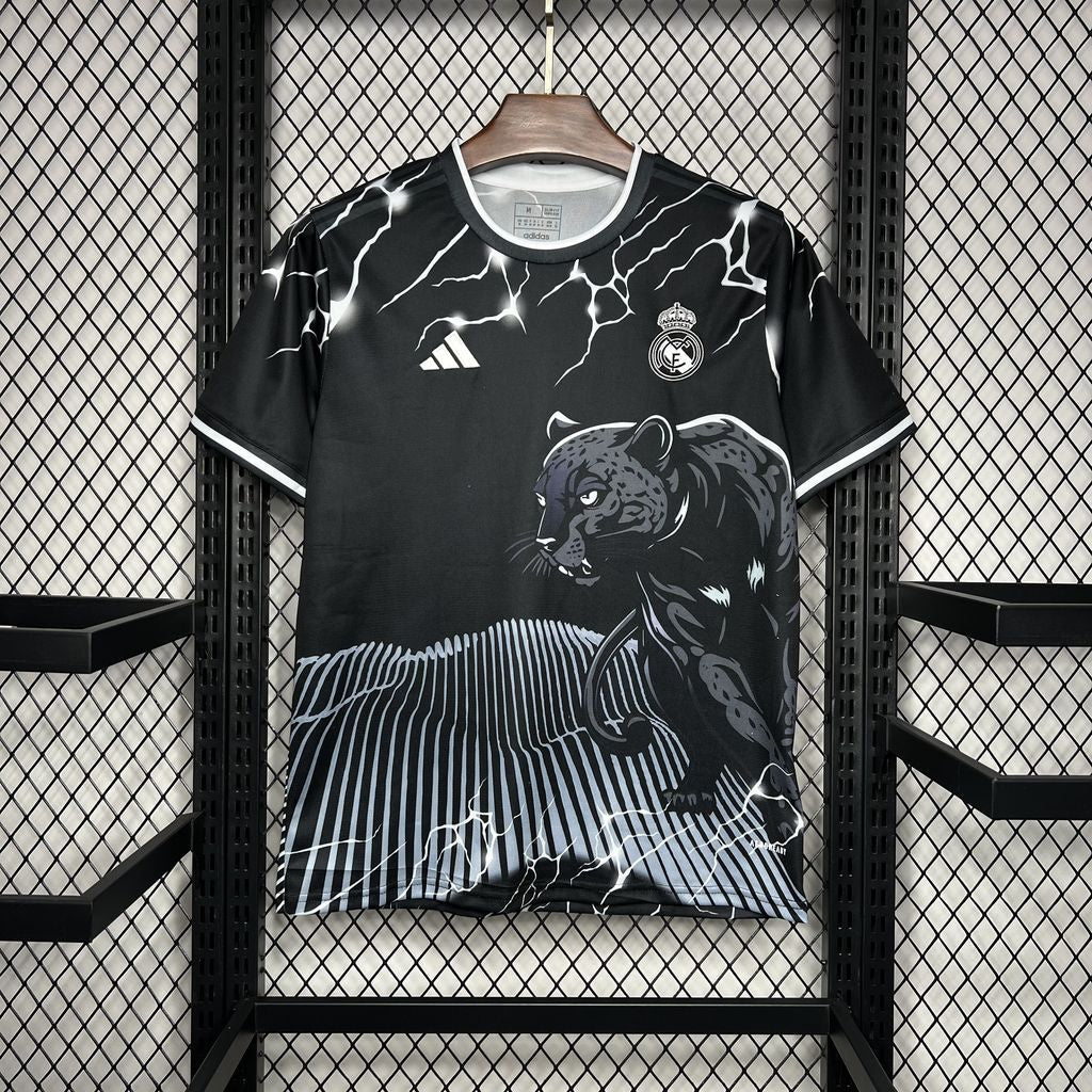 Real Madrid 25/26 Panther Trikot (Sonderedition)