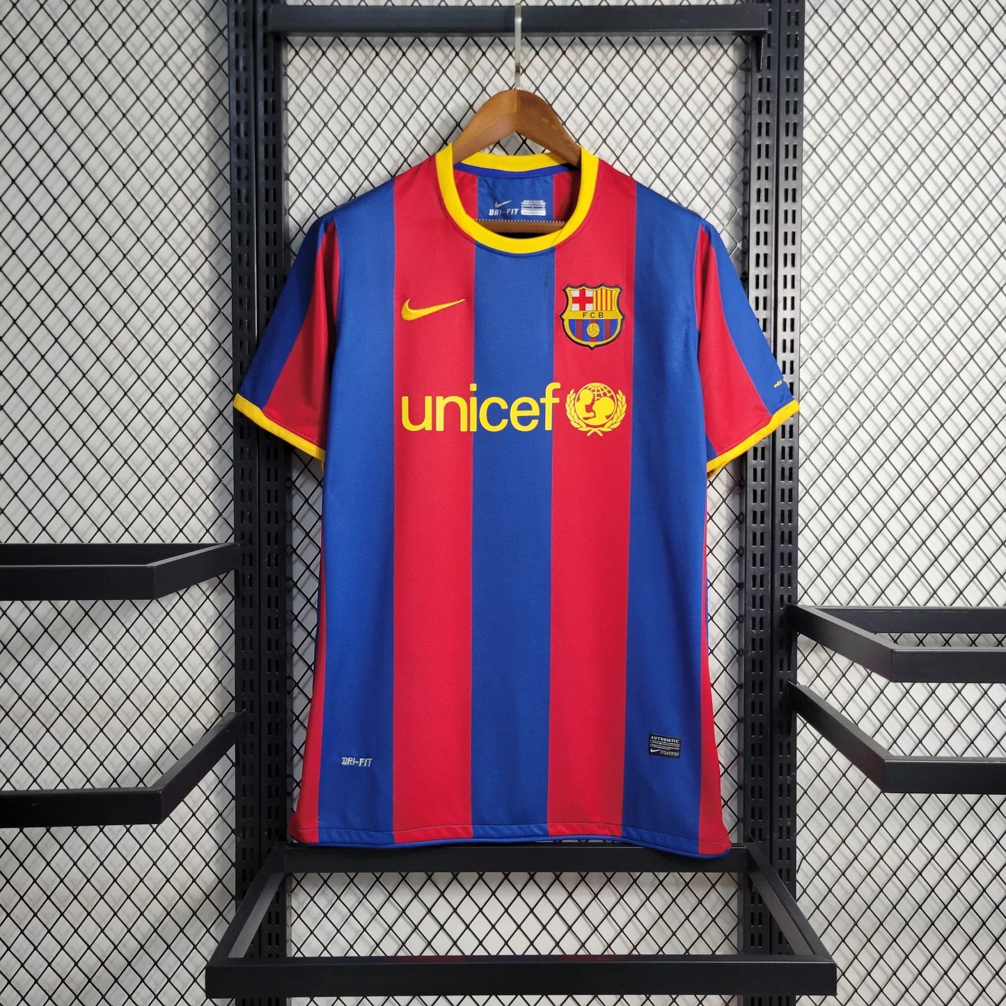 FC Barcelona 10/11 Home Shirt Football Jersey | Retrokick